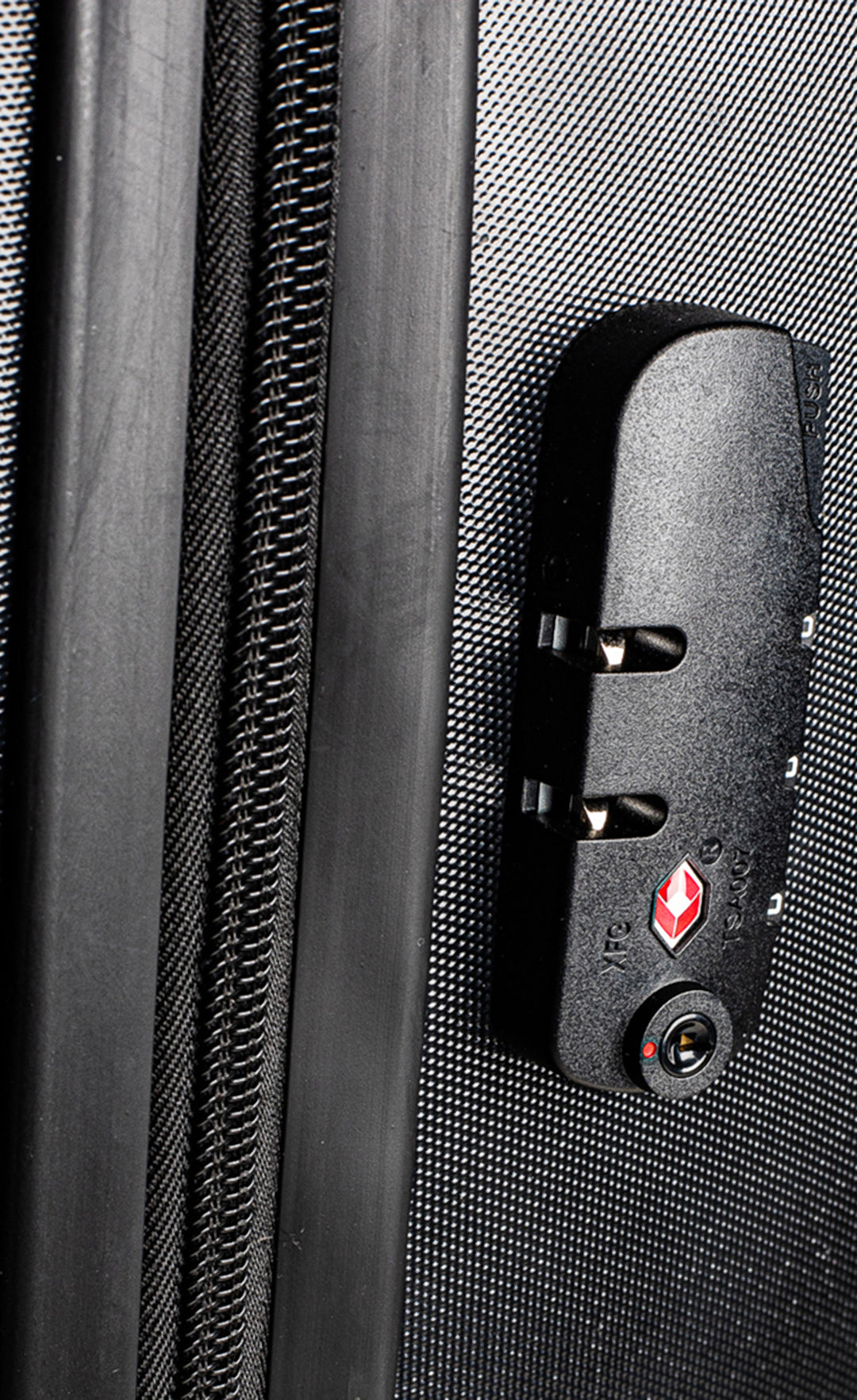 Valise Cabine solide et réparable avec 6 pochettes | Dot-Drops Valise Cabine solide et réparable avec 6 pochettes | Dot-Drops